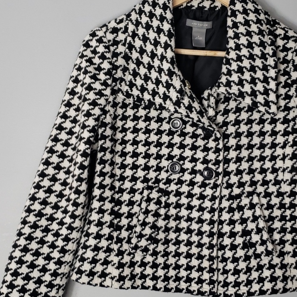 Ann Taylor size 2 Black and White Houndstooth Women's Jacket